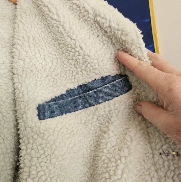 Denim jacket with synthetic sheets lining inside- men's large - Picture 6 of 7